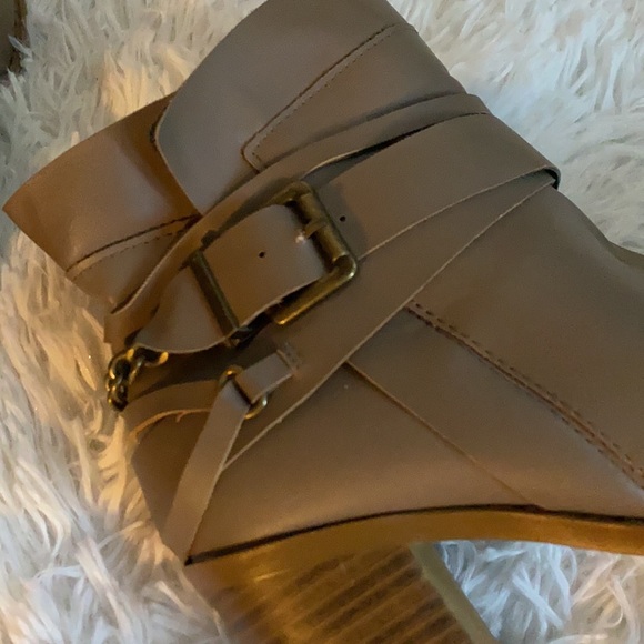 Womens mocca booties,  Size 7 - Picture 5 of 5